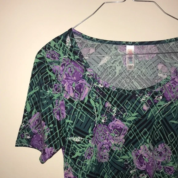 NWT LuLaRoe Perfect T - Picture 2 of 4